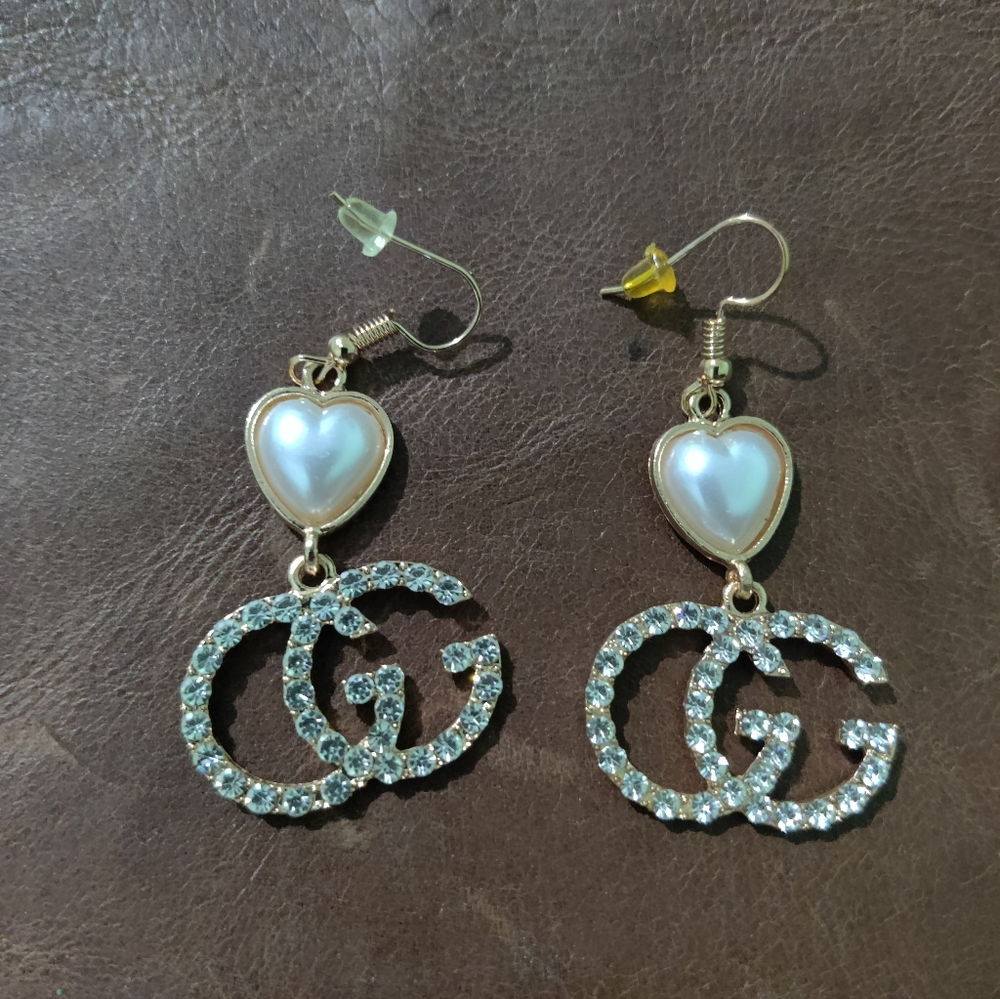 Women's designer earring - Picture 3 of 4